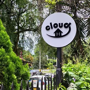 Albergue Cloud9, Medellín
